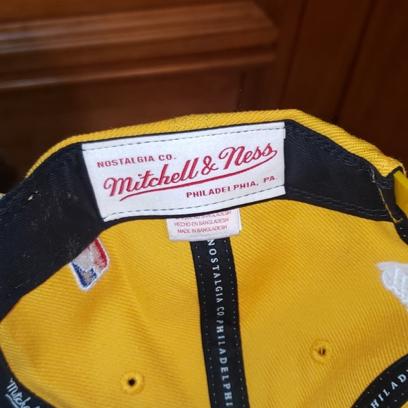 New NBA Goldenstate Warriors Mitchell & Ness Hat - Picture 5 of 7